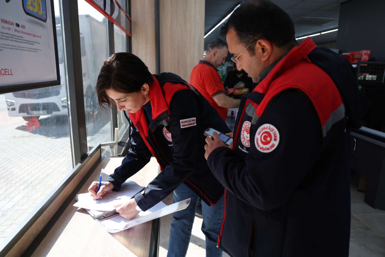 Selçuklu’da marketlere sıkı markaj! Vatandaşın cebi ve sağlığı korunacak 7